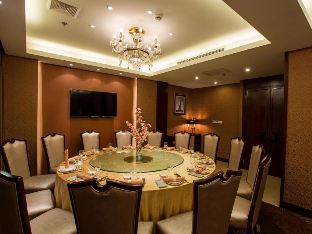 Jinjiang Metropolo Shanghai Minhang Exterior photo
